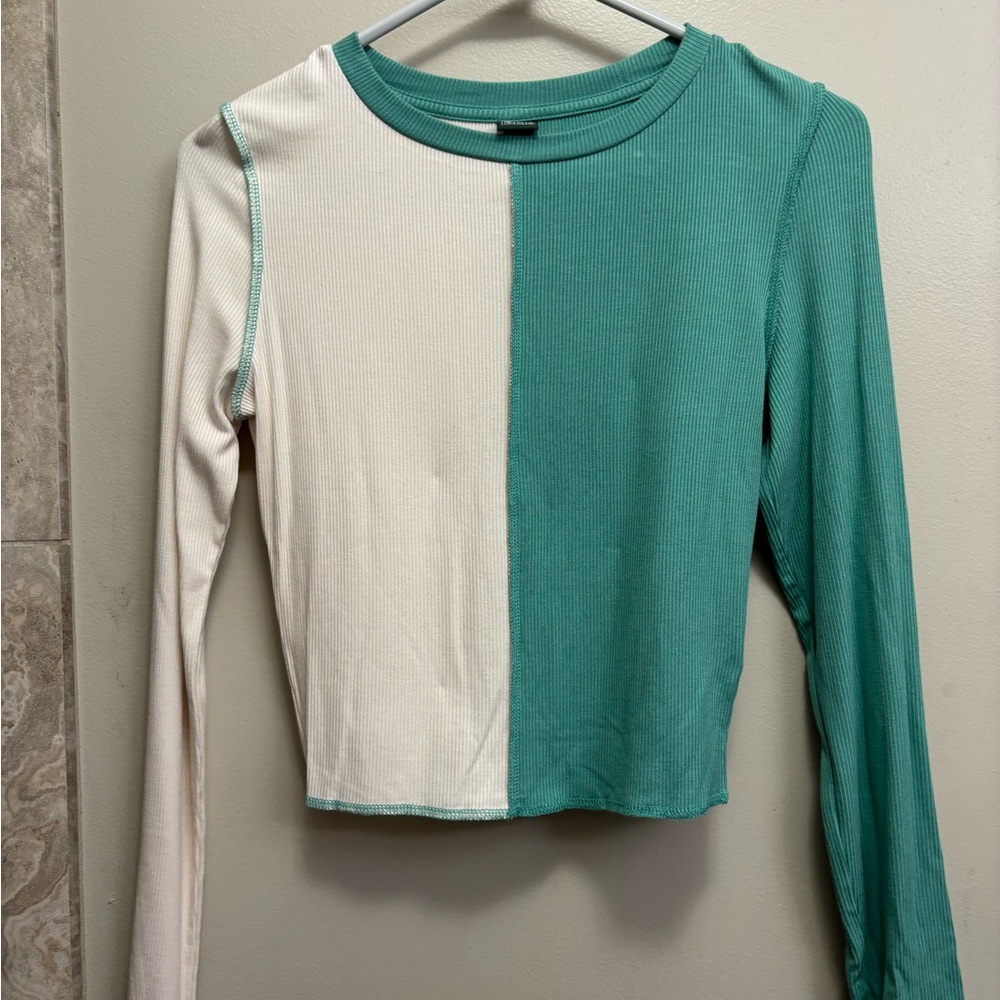 Wild Fable Teal and Cream Long Sleeve Top